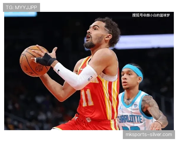 特雷·杨无球跑动增多拉开空间 提升三分命中率明显