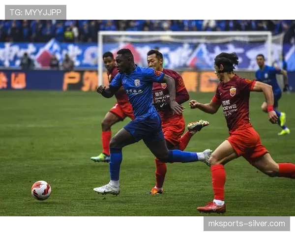 上海申花中场控制力不足，比赛被动性增加，对近期战绩稳定性造成影响。