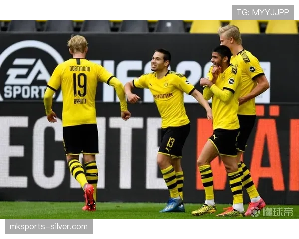 多特防线不稳问题延续，对赛季关键阶段稳定性形成制约